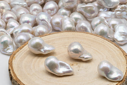 Single piece of Freshwater Baroque Pearl in teardrop shape.