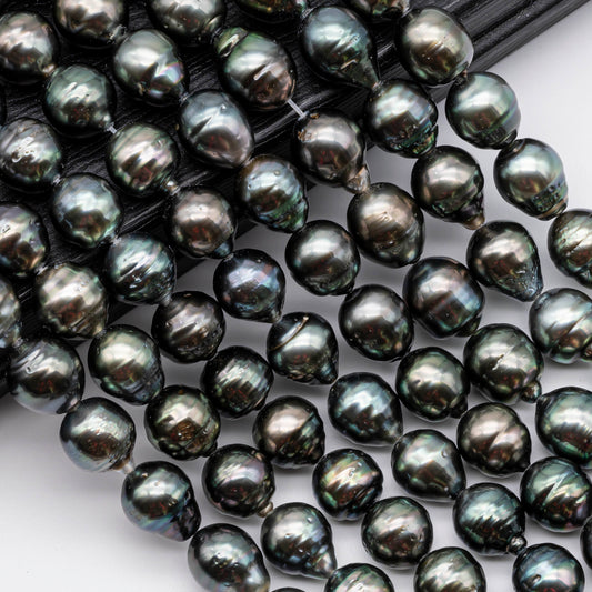 Multiple strands of Tahitian Pearl drop.