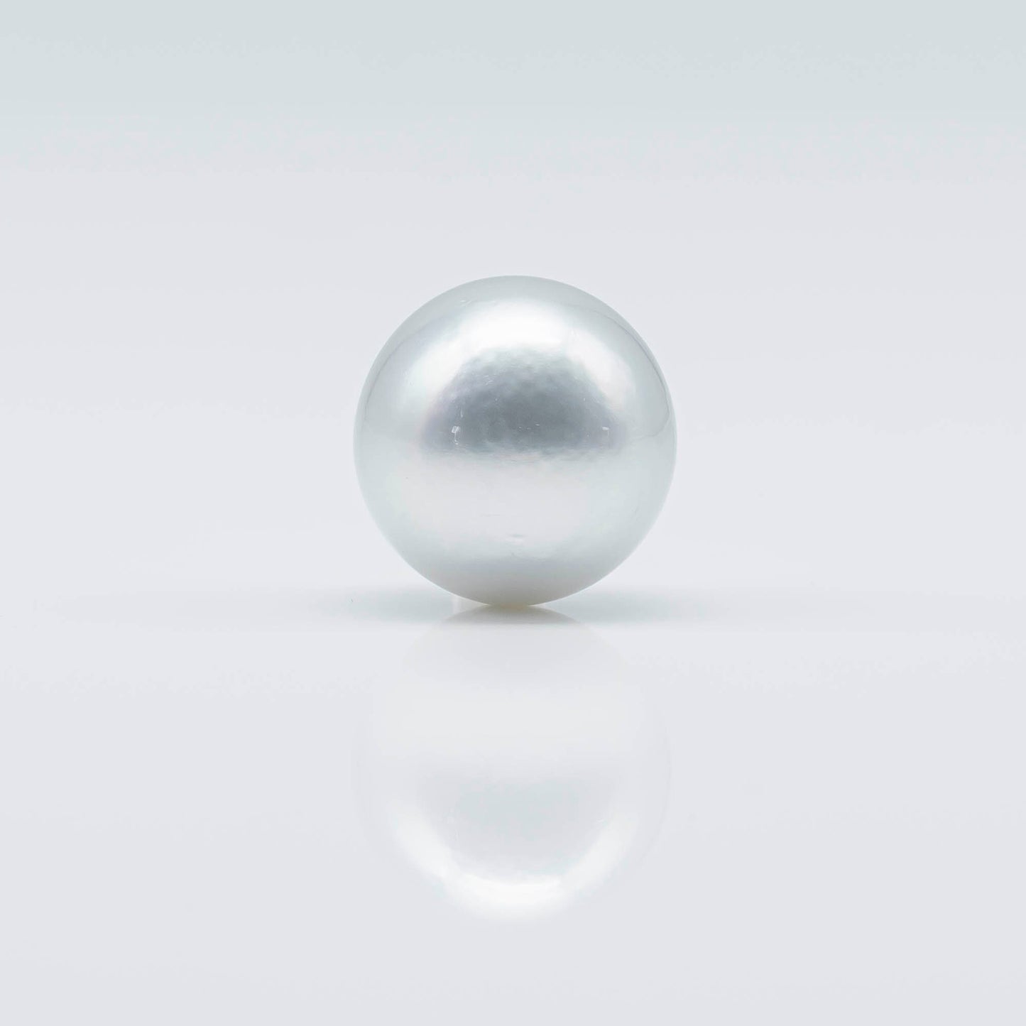 15.2mm Round South Sea Pearl in Natural Sliver Tone White Color and High Luster with Minor Blemish, Single Piece Half Drilled, SKU # 1697SS