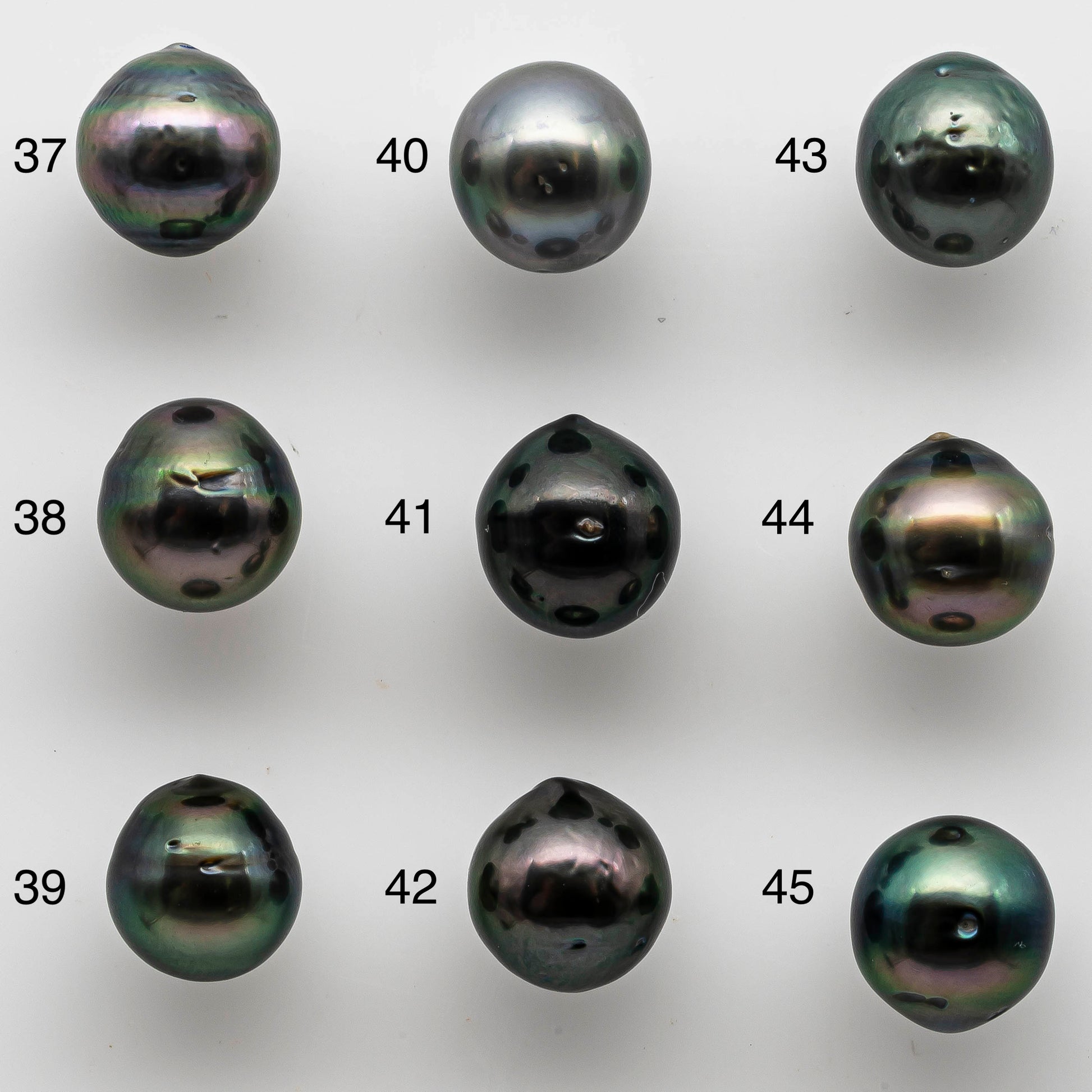 Choose your single Tahitian Pearl Piece from 37 to 45