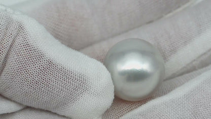 17.7mm Australian White South Sea Pearl, Round Undrilled Loose Pearl, High Luster, Rare Large Size, Jewelry Making, SKU # 3352WS