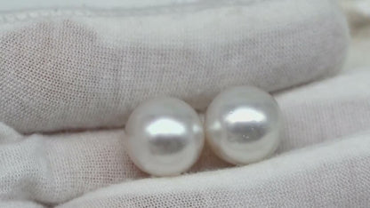 13.5mm Matched Pair Round White South Sea Pearl, Undrilled with Natural Color for Jewelry Making , SKU #3235WS