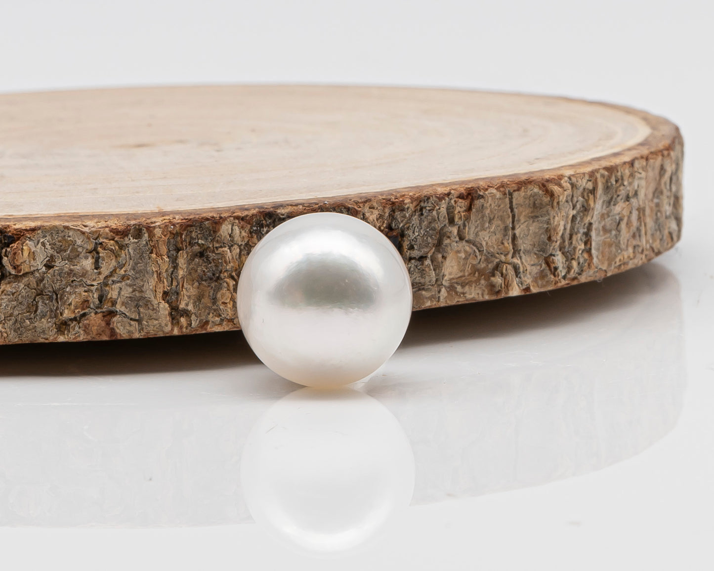 14-15mm White South Sea Pearl Round with  Natural Color, One Piece Loose Undrilled for Jewelry Making, SKU # 3238WS