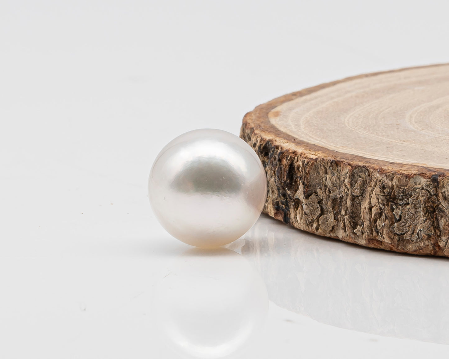 14-15mm White South Sea Pearl Round with  Natural Color, One Piece Loose Undrilled for Jewelry Making, SKU # 3238WS