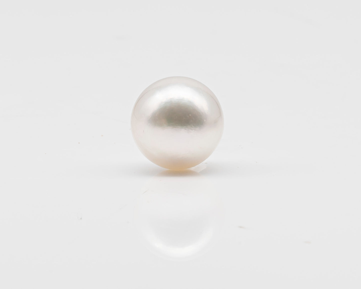 14-15mm White South Sea Pearl Round with  Natural Color, One Piece Loose Undrilled for Jewelry Making, SKU # 3238WS