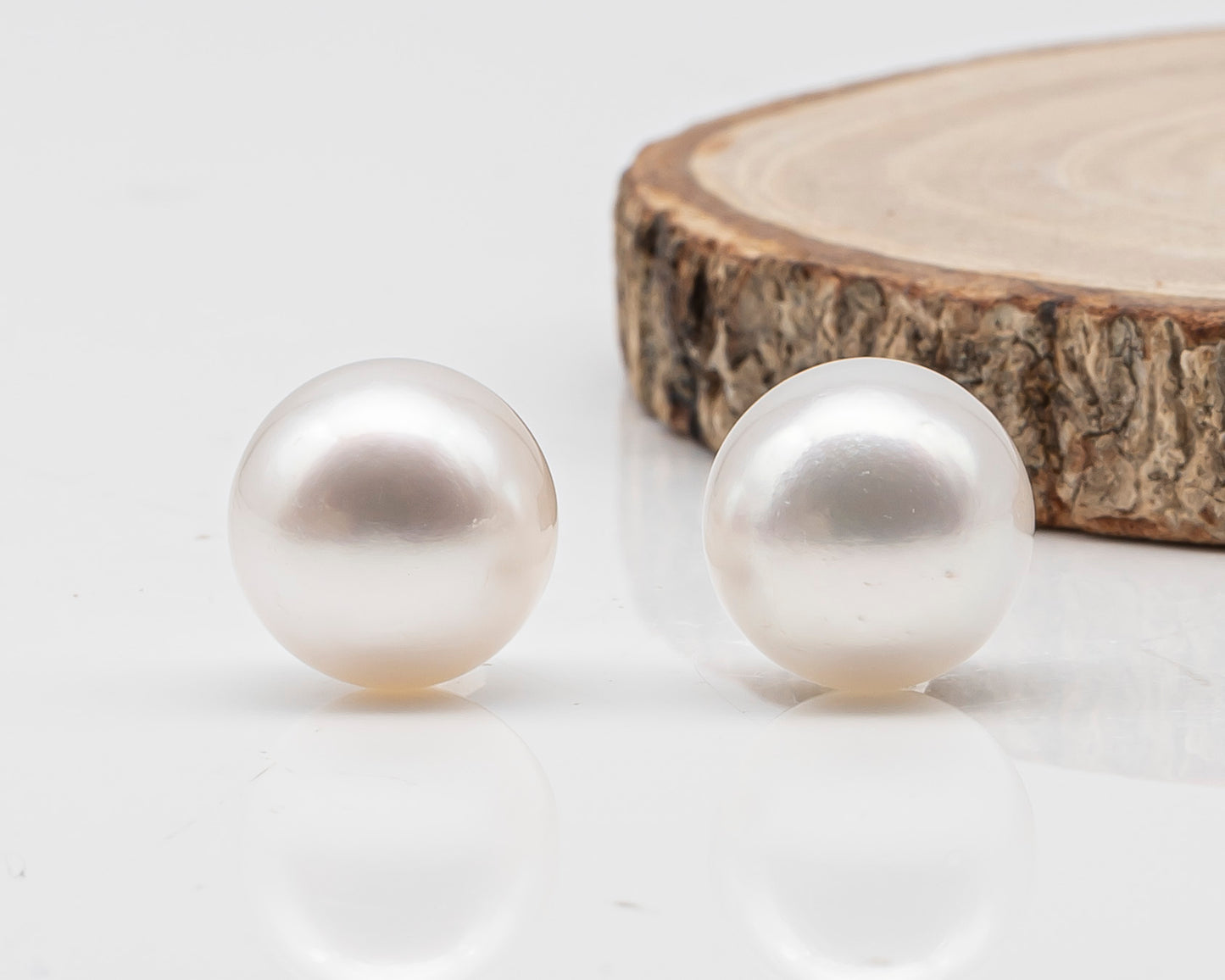 13.5mm Matched Pair Round White South Sea Pearl, Undrilled with Natural Color for Jewelry Making , SKU #3235WS