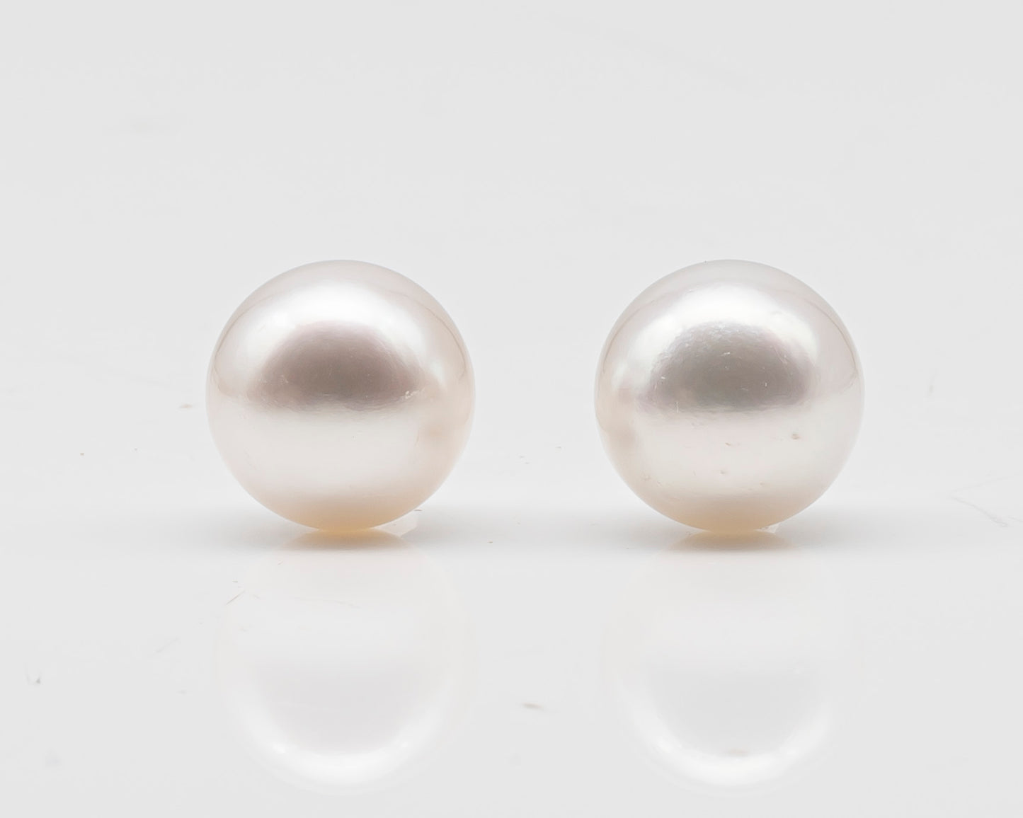 13.5mm Matched Pair Round White South Sea Pearl, Undrilled with Natural Color for Jewelry Making , SKU #3235WS