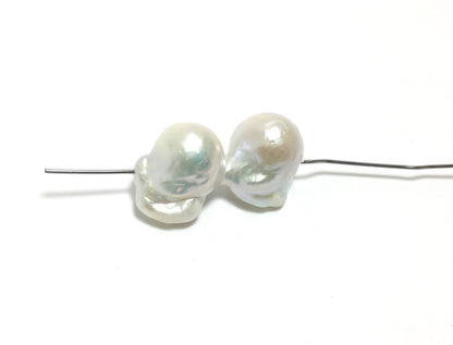 Baroque Pearls Double or Twin, 17-20mm x 27-34mm White Freshwater Nucleated Pearls One Piece, BARS003