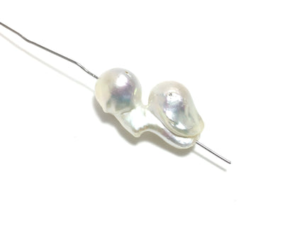 Baroque Pearls Double or Twin, 17-20mm x 27-34mm White Freshwater Nucleated Pearls One Piece, BARS003