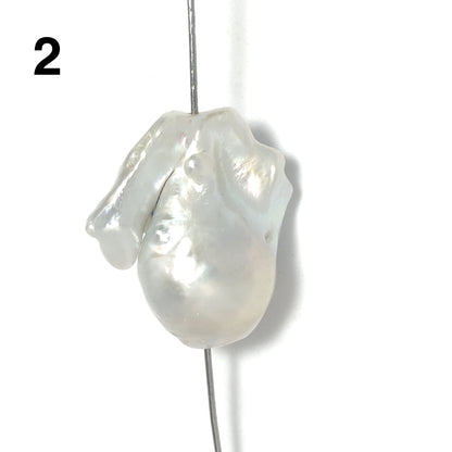 Baroque Pearls 23-25mm, Single Piece, White Color. BAR_S030