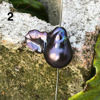 Baroque Pearls 13-14mm Single Piece, Peacock Blue.  BAR_S015