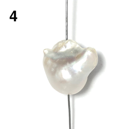 Baroque Pearls 23-25mm, Single Piece, White Color. BAR_S030