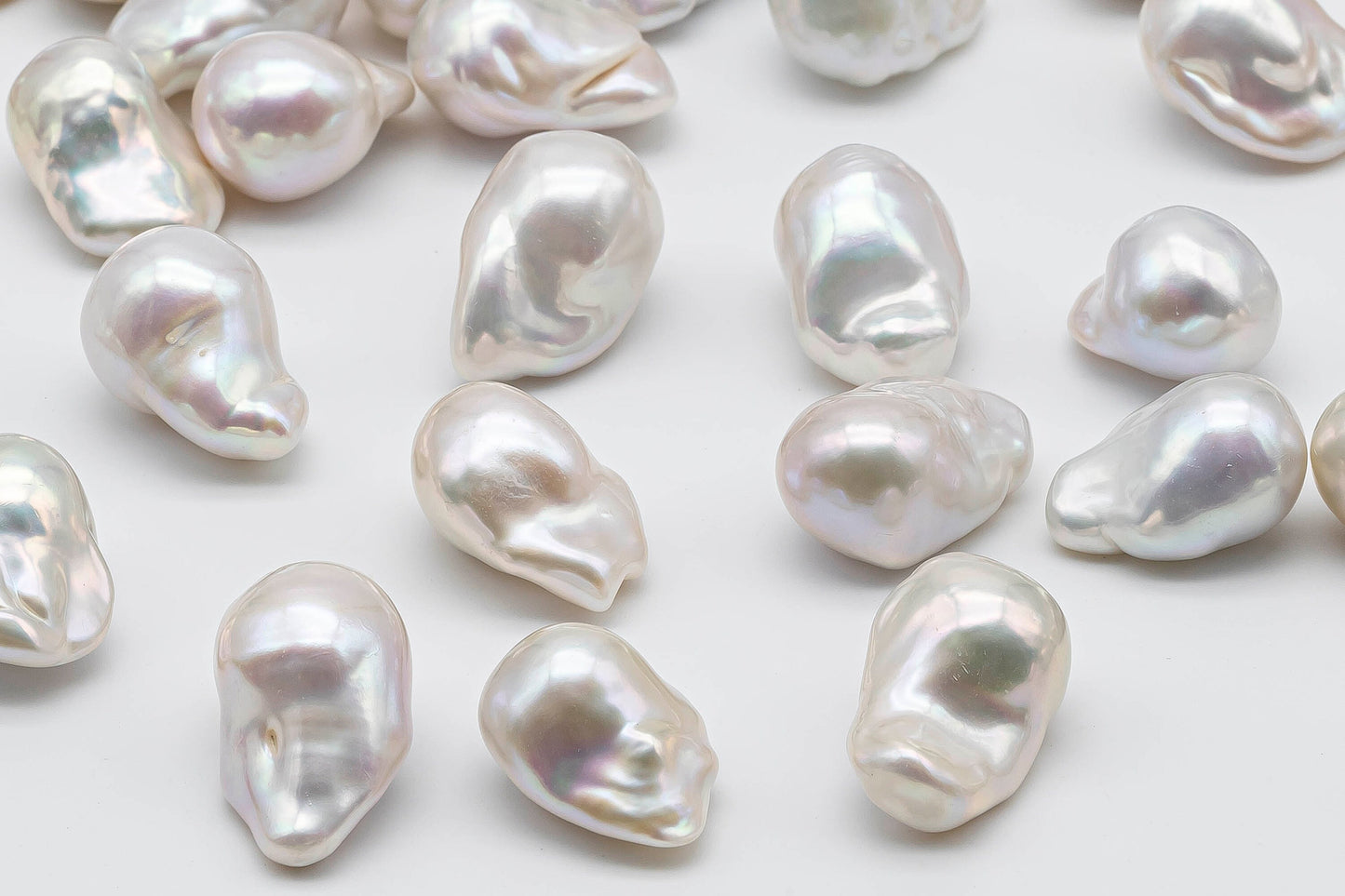 16-17mm Loose Single Piece Baroque Pearl in Large Size Undrilled with Amazing Luster in AAA Qualities, Smooth Surface Bead, SKU # 1367BA